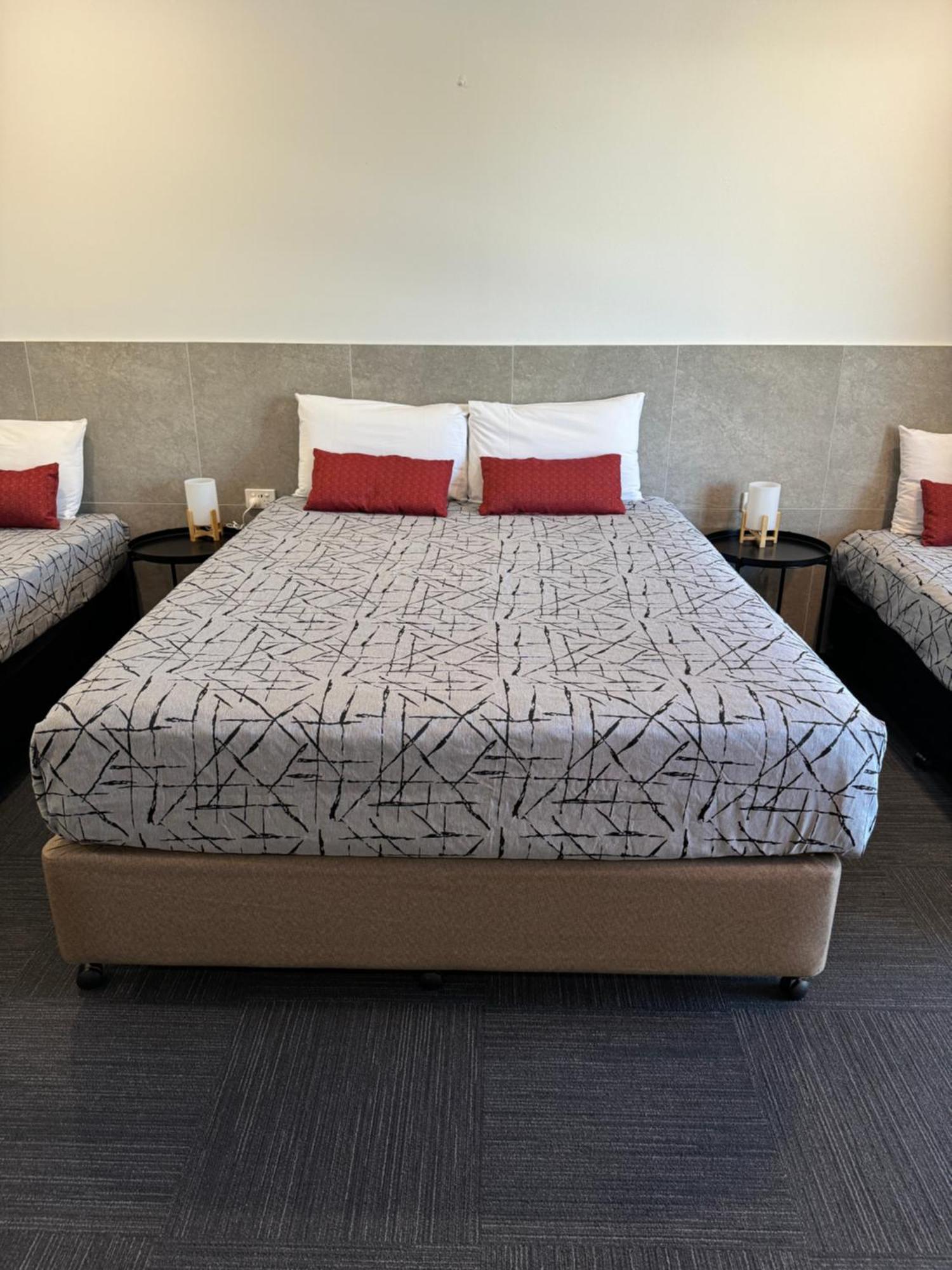 Longreach Motor Inn Экстерьер фото