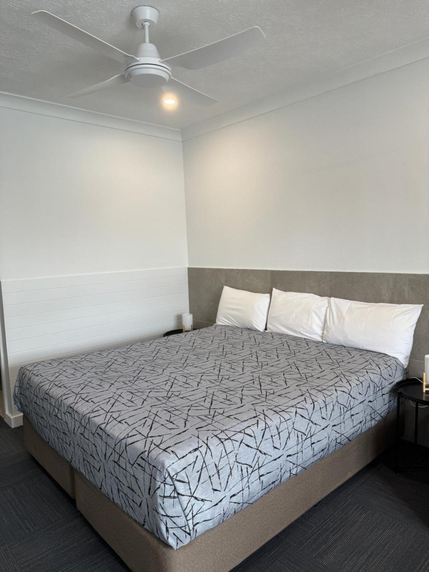 Longreach Motor Inn Экстерьер фото