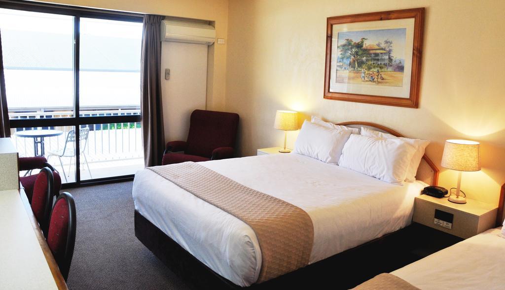 Longreach Motor Inn Экстерьер фото
